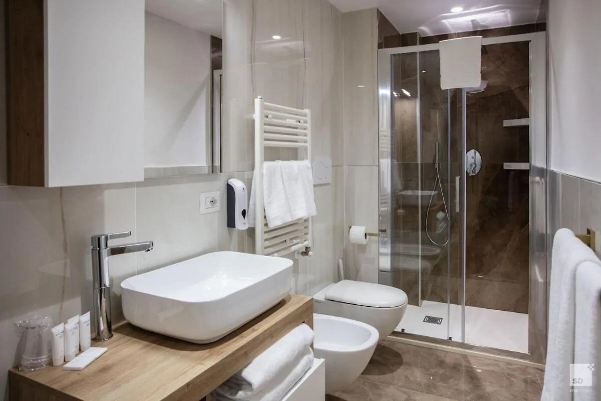 Design Suite In Historical Palace Bologna 0*,  Italy