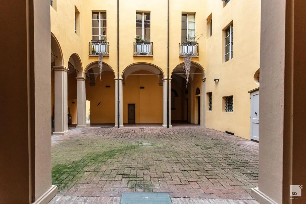 Design Suite In Historical Palace Bologna 0*,  Italy